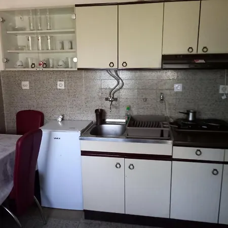 Medju Borovima 아파트 Vinci